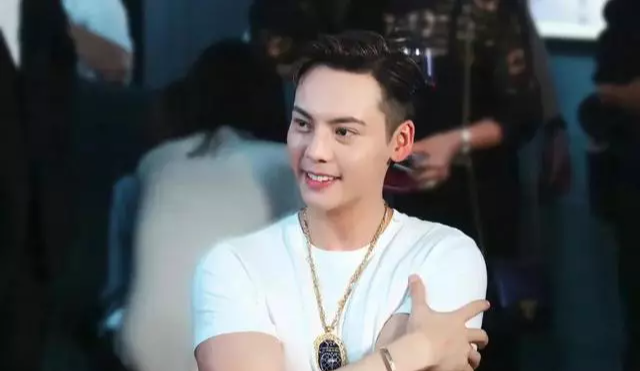 陈伟霆|“鉴茶高手”陈伟霆的那些清醒发言,原来男人是可以分清绿茶的!