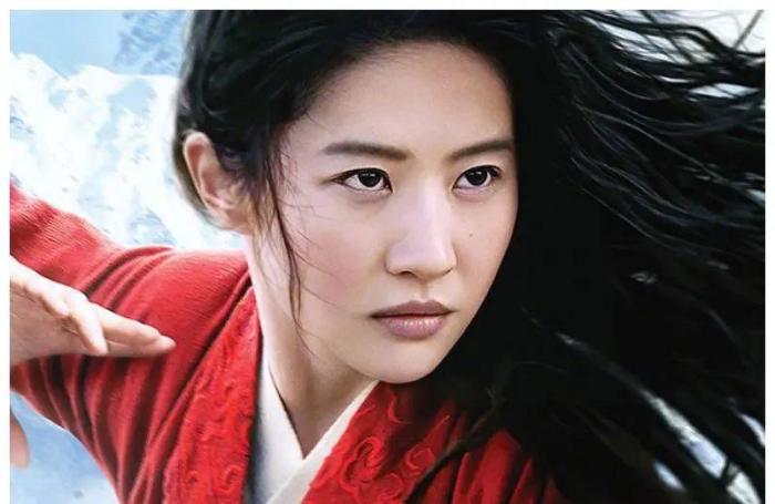 刘亦菲|刘亦菲母亲刘晓莉:身材傲人至今单身,五官比女儿还精致