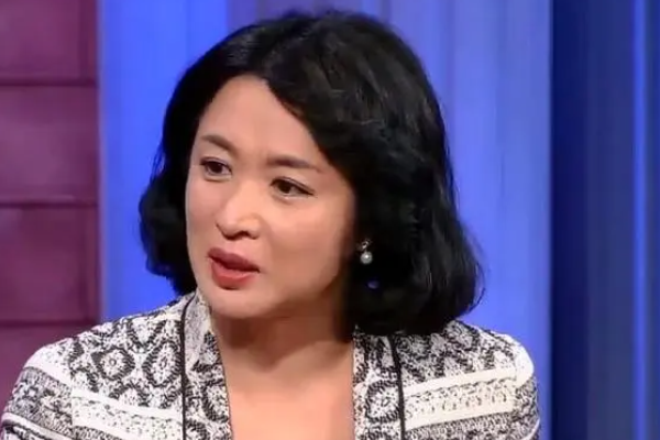 殷桃|影帝殷桃, 登上《金星秀》舞臺，被稱贊為“水果美人”