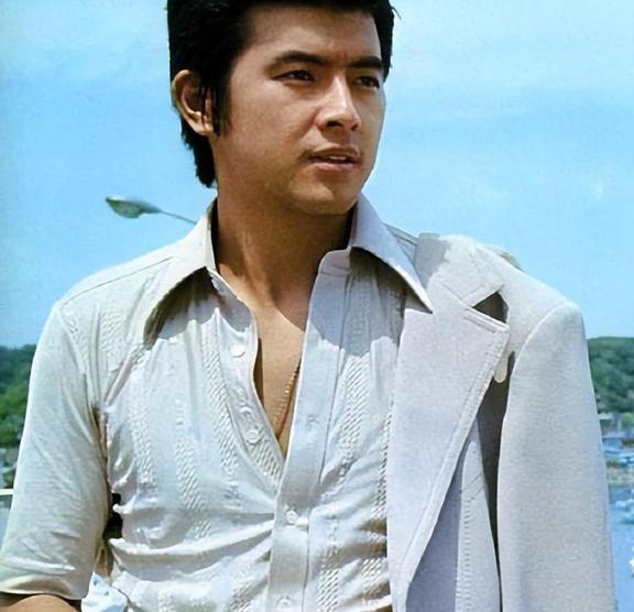 日本明星夫妻之道:三浦友和和山口百惠的幸福秘诀