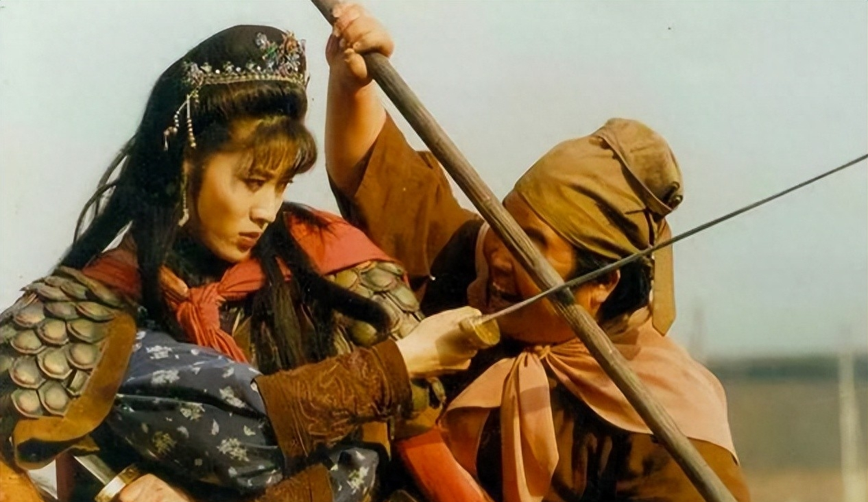 57岁的大郑爽,依然待字闺中未婚单身,最美扈三娘惊艳了一个时代