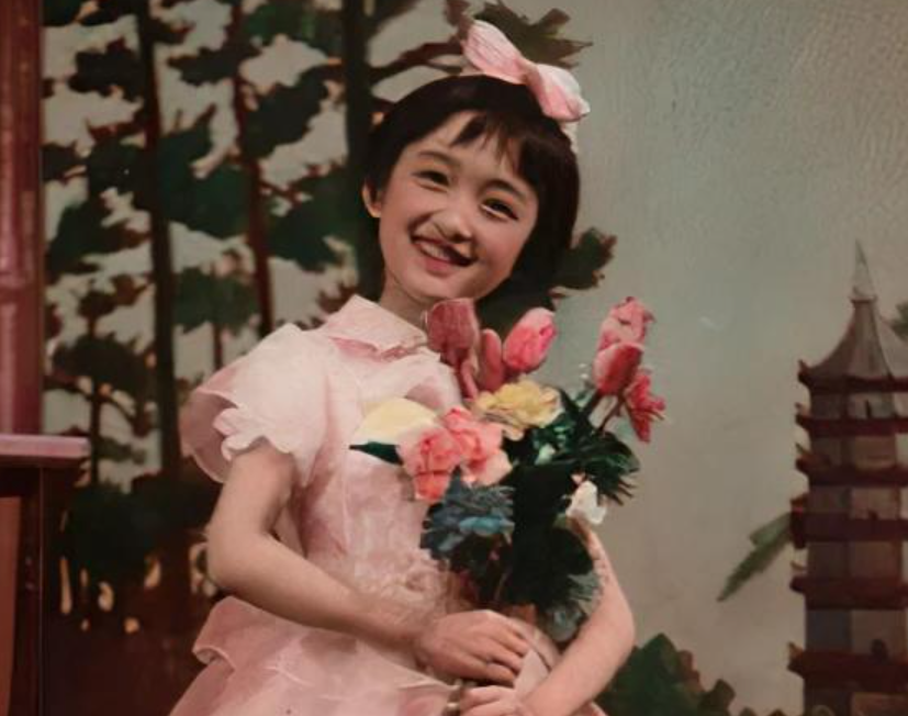 杨钰莹高龄怀孕?身穿紧身裙还敢出席活动,孩子父亲成谜