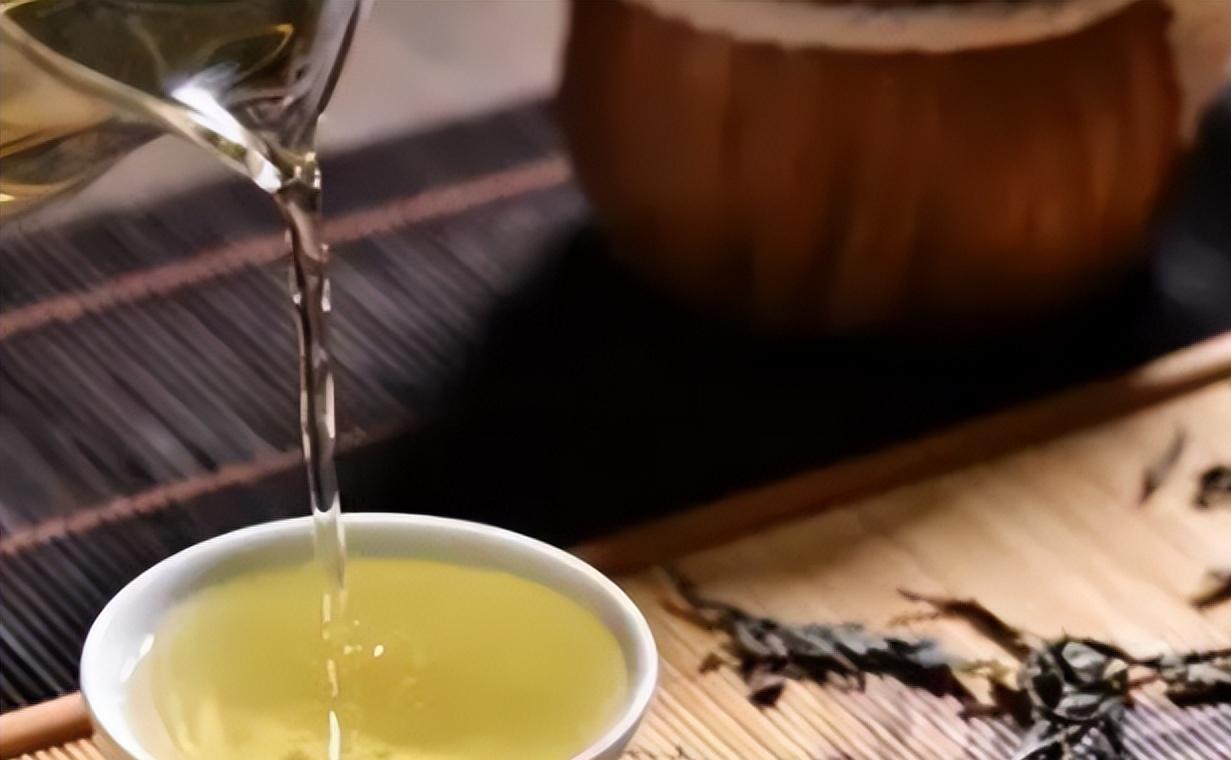 饮品|一位酒厂工人的肺腑之言:只需一点茶叶水,白酒好坏立马一目了然