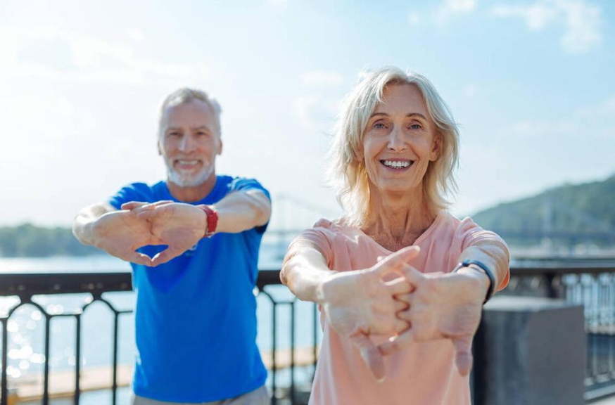 62岁老村医：每天一杯“枸杞水”，乙肝10年未复发