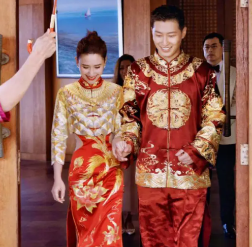 易建联|易建联太搞笑!被绑着祝福窦骁和赌王千金:NBA选秀必定状元