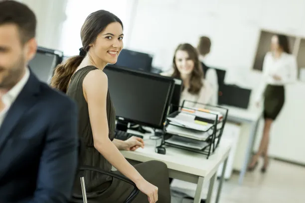 裁员|如何在职场中处理职业生涯变化和转型?