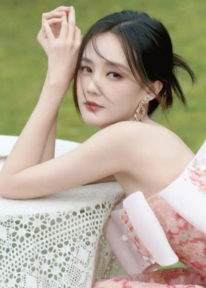 李一桐|神仙姐姐,李一桐,疯狂心动