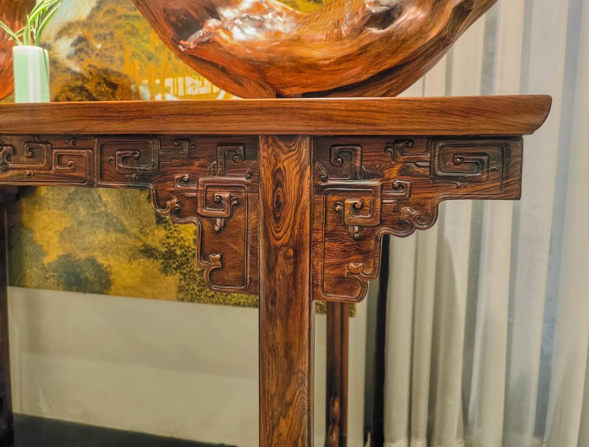流行|这款轻巧又华美的夹头榫管脚枨夔龙纹小画案，足以令雅室生辉