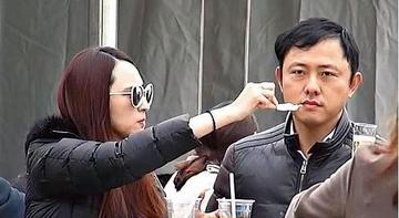 都在笑吴佩慈嫁不进豪门,结果她偷偷攒了50亿