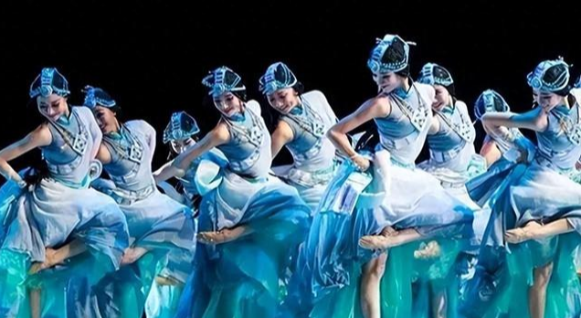 恒大歌舞团长白珊珊:一赌便是整个青春,谎言终将拆穿