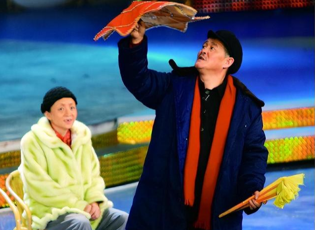 2024年春晚成了杂货铺?明星嘉宾引热议,看来今年的电费又省下了