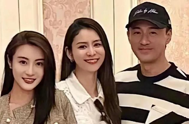 张馨月的“回旋镖”，刚飞了两年就扎回来了，秦海璐早看不惯