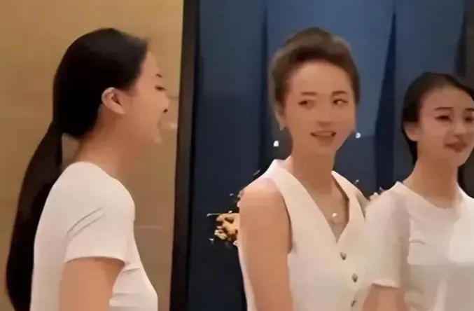 热议:许家印被抓揭密几个可笑事实,歌舞团长白姗姗私照流出!