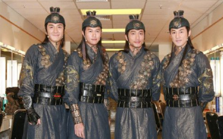 陈键锋|TVB前小生陈键锋罕见被偶遇   身材严重发福成油腻大叔