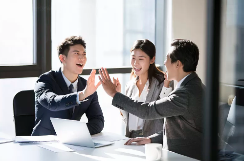 |感谢领导提拔自己,同事关系融洽,自己有更好的发展的状态