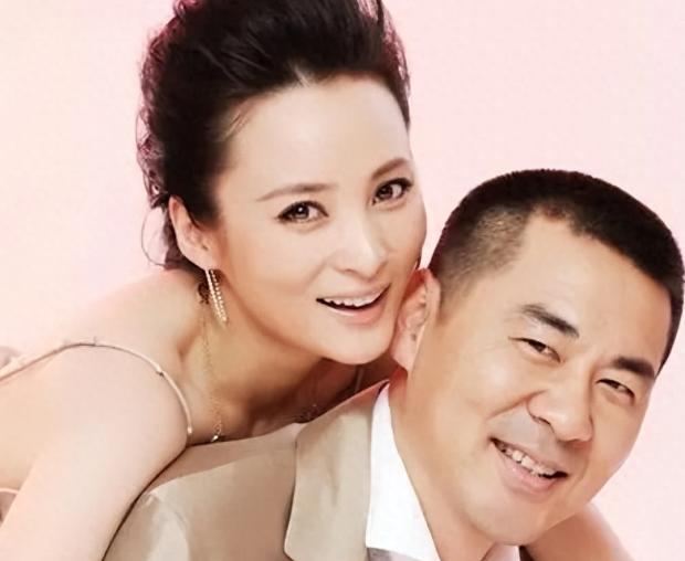 娱乐圈惊爆陈建斌出轨丑闻，蒋勤勤公开信揭露真相