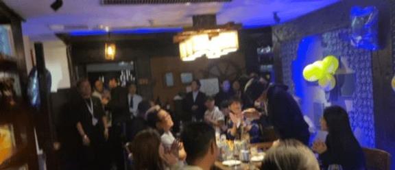 黄磊何炅在乌镇为彭昱畅庆生,李诞带头起哄,彭昱畅埋头鞠躬致谢
