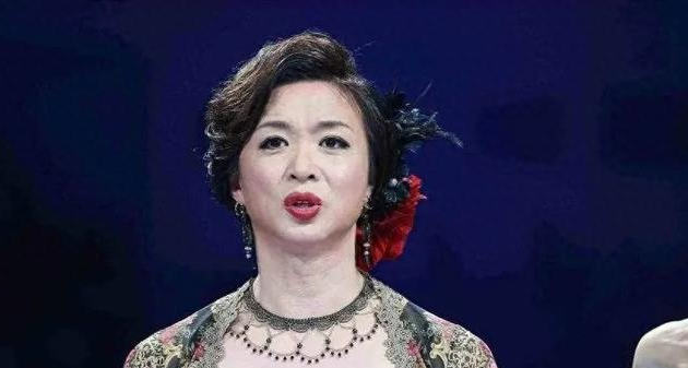 生恩不如养恩!金星20年前领养的三个孩子,如今长成这样