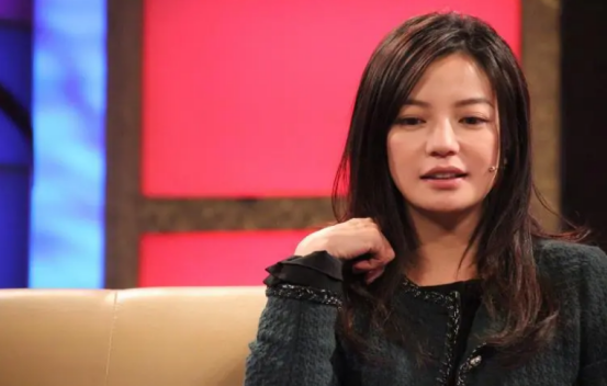 赵薇|赵薇被爆丑闻后，消失9个月，现在怎么样了