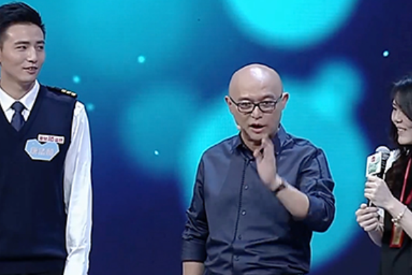 男神|《非诚勿扰》，“制服男神”来袭女嘉宾集体告白，曾旭君抢先示爱