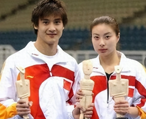 深扒郭晶晶“幕后”：原来霍震霆没有撒谎，真是的霍家“高攀”了