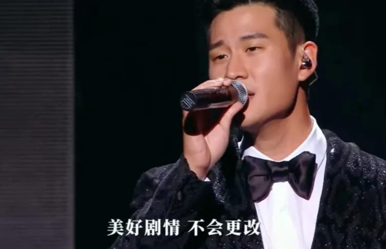 大湾区晚会:张柏芝绝美,李宇春跑调,徐小凤开全麦,港星赢麻了