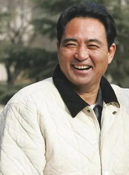 原来他早就已经去世!患病3年手术9次,58岁因病发抢救无效而亡!