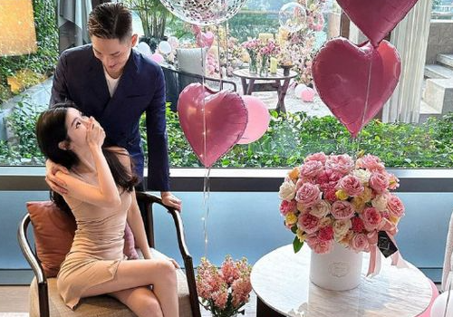 关楚耀|浪子回头,香港男明星关楚耀求婚空姐女友成功