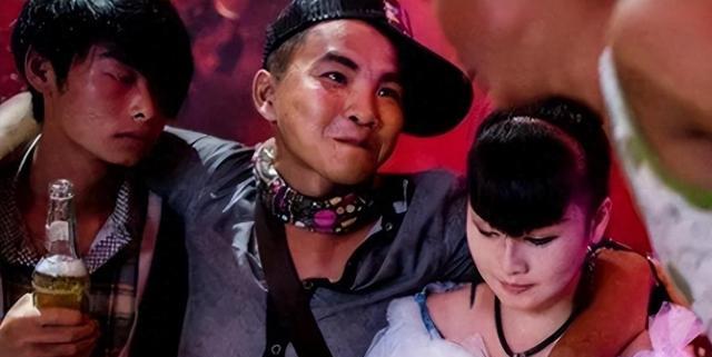 揭秘20万群演不为人知的一面：美女泛滥、懒汉遍地，裸替一天8000