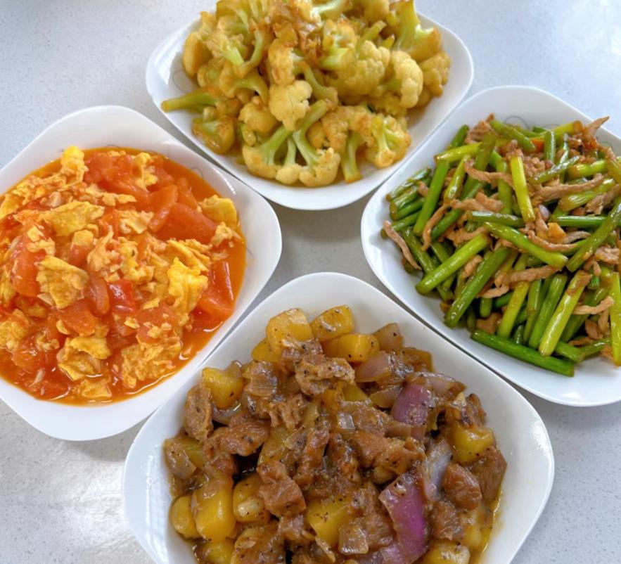 蒜苔|冒着38度高温做了一桌菜，18岁女儿却点了外卖，当妈的当场崩溃