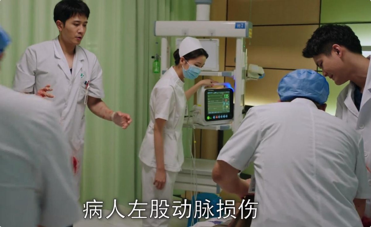 迟重瑞|微笑唇、肿胀苹果肌,《白色城堡》里最大败笔演员,让人看着难受