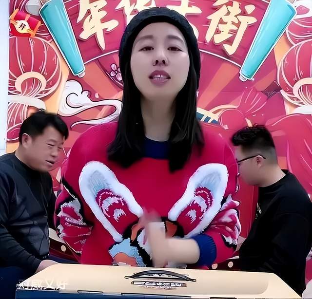 电影票|温馨日常!熊磊晒与家人一起贴春联画面,被质问为何不守孝三年