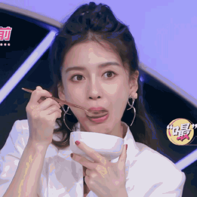 Angelababy|杨颖回归跑男，综艺节目上做了一道菜，网友：这雨花石不能吃