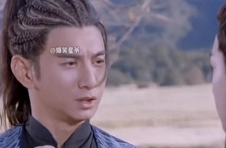 这些“侮辱观众智商”的镜头,简直荒谬无比,导演脑子被驴踢了吧