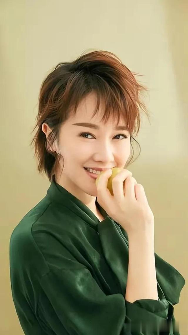 左小青|从头美到脚的演员——左小青