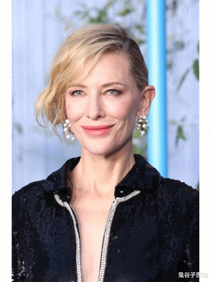 被汪涵称赞的北大校花在长沙卖臭豆腐,网友:一手好牌打得稀烂