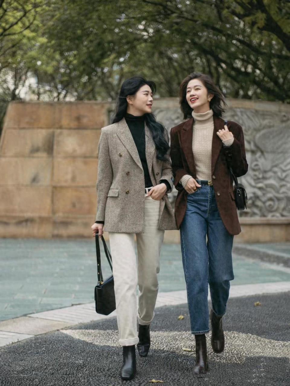 不想把“大衣”越得穿越丑，学会4个搭配方法，简单易学还很洋气