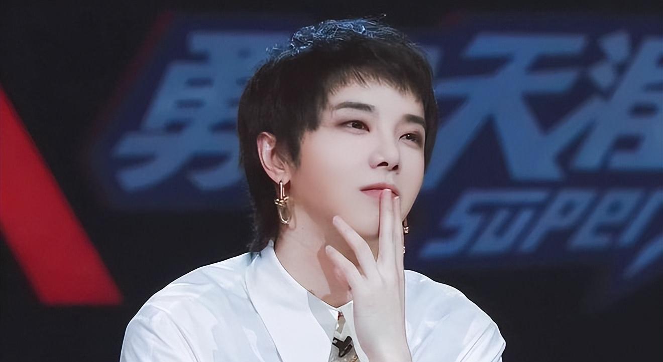 华晨宇|大瓜！网曝华晨宇不信任张碧晨，在认女儿前做了两次亲子鉴定