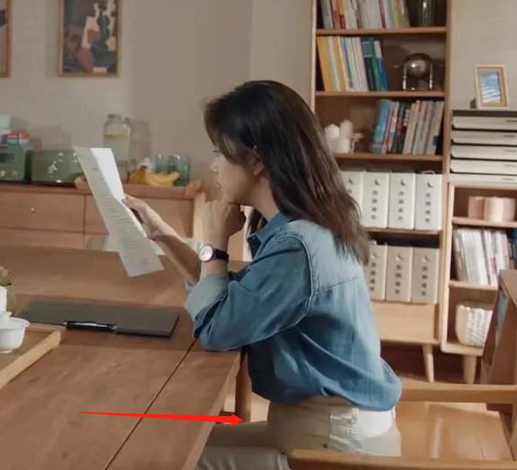 刘亦菲|刘亦菲双下巴、杨紫小肚子,王子文赘肉、女星生图揭露人间真实