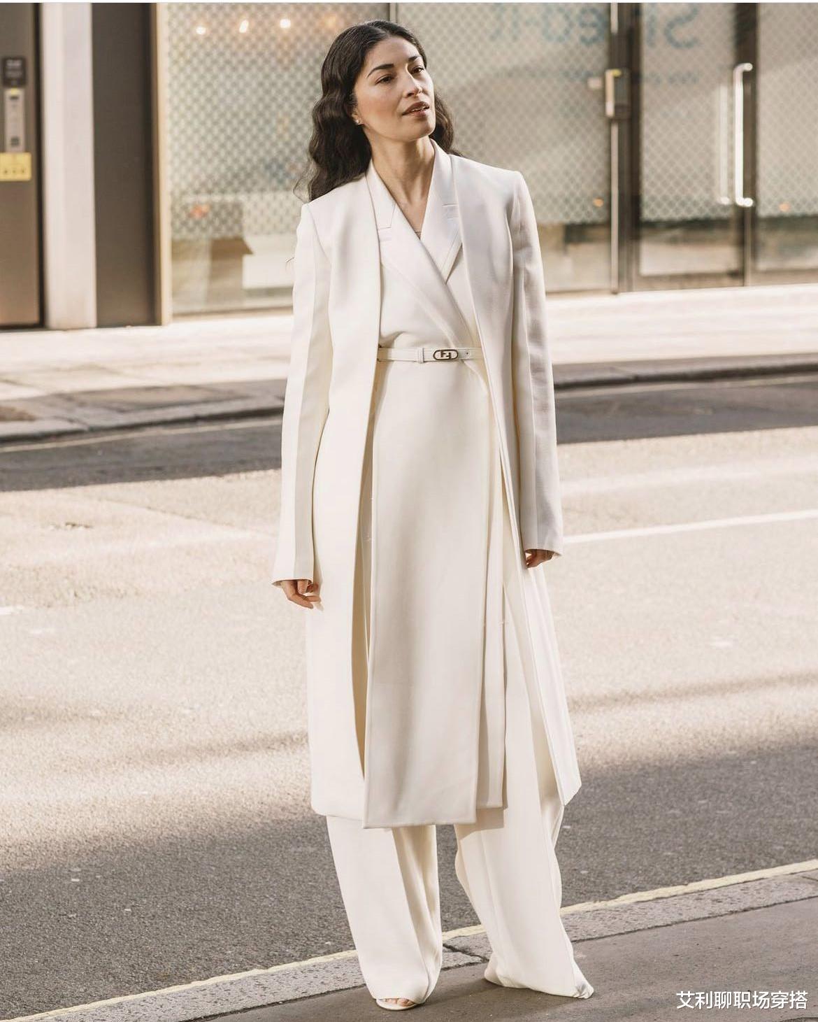 穿衣搭配|跟时尚圈职场人学搭配，西装穿出新意，职业风穿出个性，美得大气自信