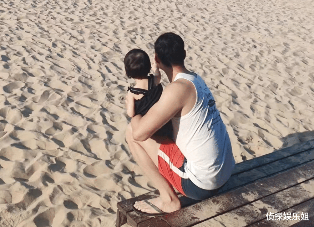 张梓琳|张梓琳晒二胎女儿骑马萌照,妹妹罕露正脸颜值超高,长得像爸爸