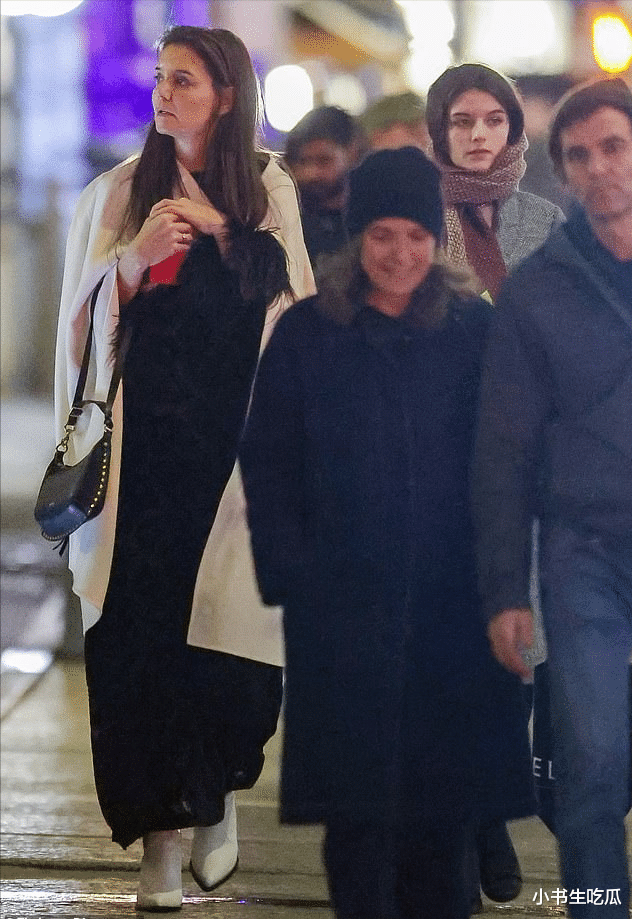 阿汤哥的女儿:17岁身高1米7,幼时比希洛可爱,长大了没她漂亮