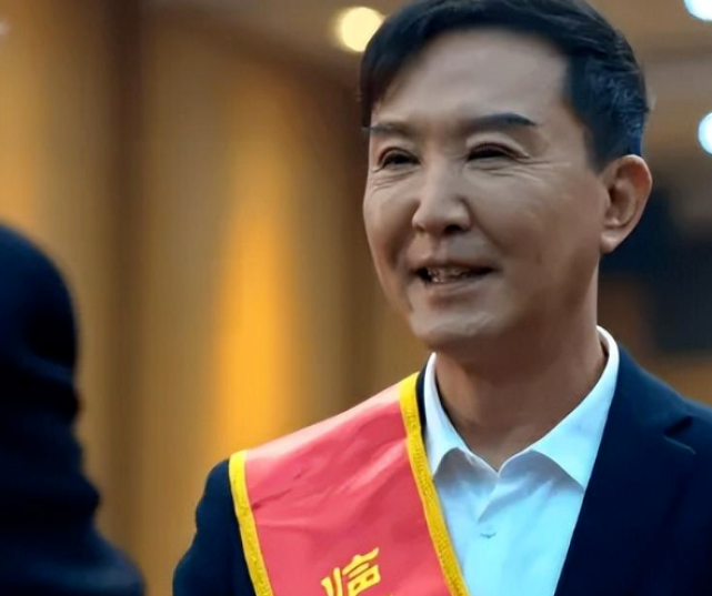 吴刚|?毁演技式动脸,从牛莉到吴刚,再强的演技也败于一张科技脸!