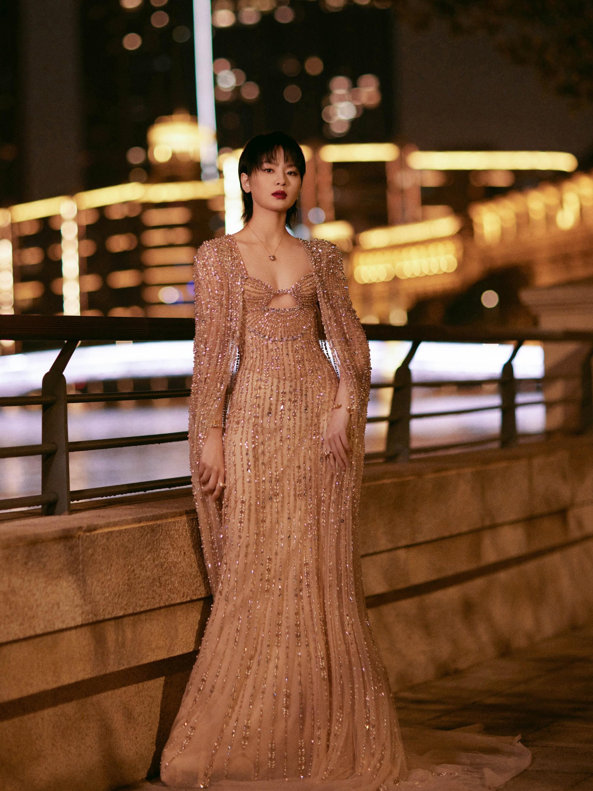 宋轶|微博之夜造型曝光：佟丽娅女神，宋轶抢眼，周笔畅真敢穿