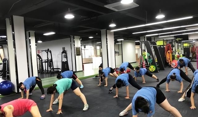 2个月暴瘦57斤,312斤女网红减肥营离世,父亲发声:已协商好赔偿