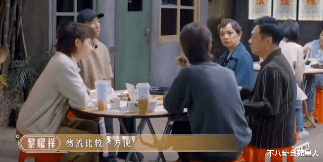 港台明星|港台明星来内地：蔡依林首次扫码付费，方芳坐高铁太兴奋