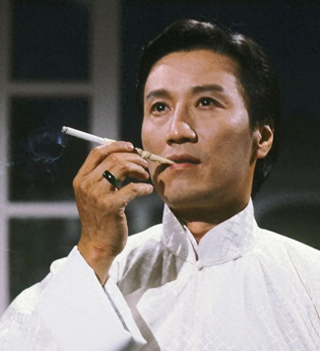 谢霆锋:不可复制的传奇人物, 顶包案助攻周董,与王菲纠缠了23年