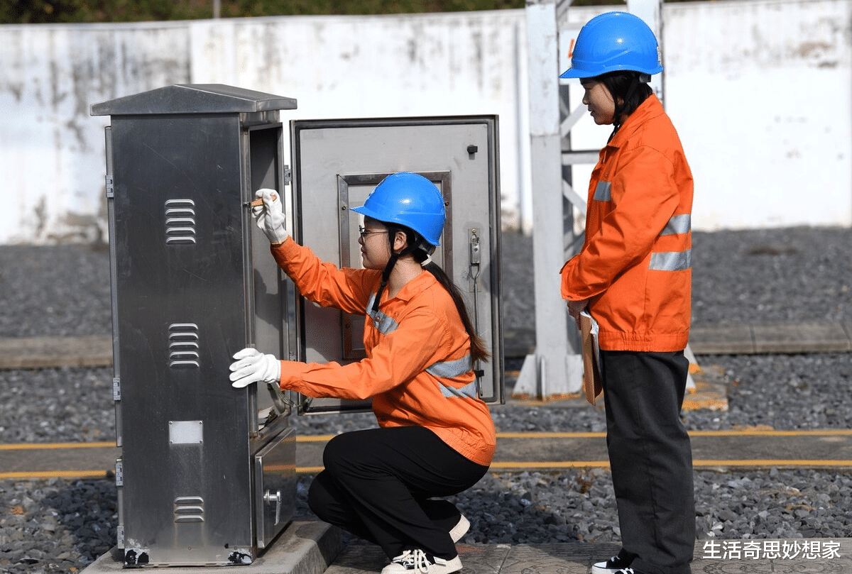 真是00后整顿了职场、干掉了高房价、遗弃了KTV、干掉了羽绒服吗