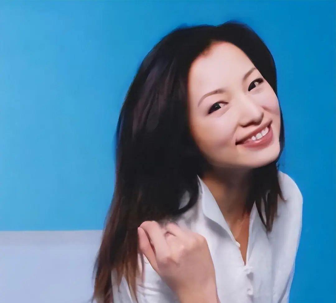 密春雷再被执行5亿总计12亿, 董卿后悔不已:称当初谈恋爱被利用了