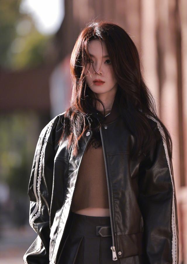 陈瑶美拉德风闪闪发光